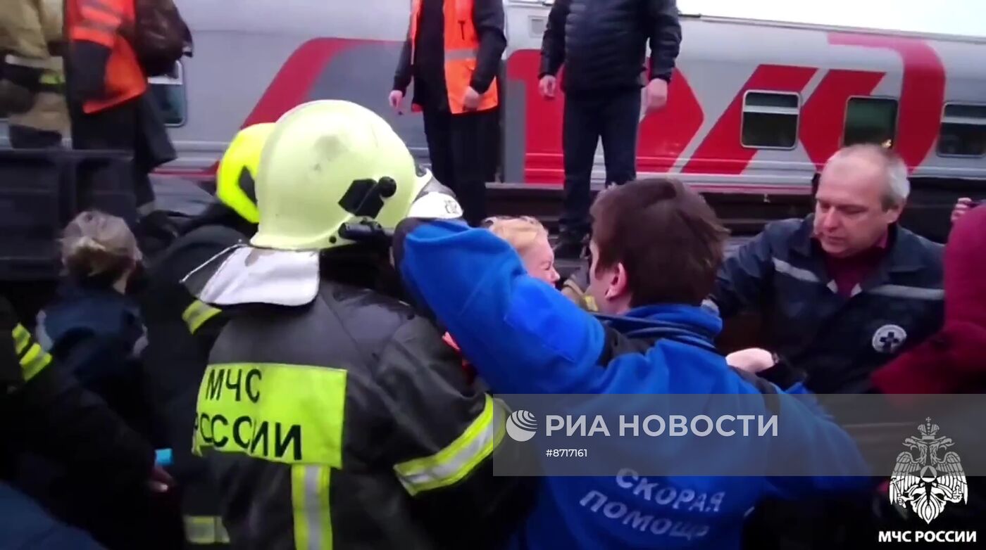 В Коми сошел с рельсов пассажирский поезд