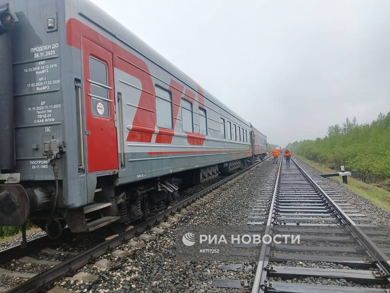 В Коми сошел с рельсов пассажирский поезд