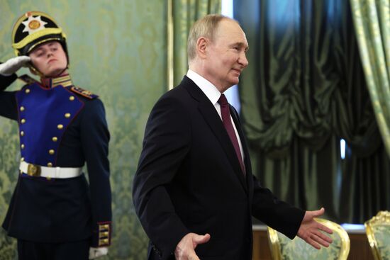 Президент Владимир Путин встретился с президентом Конго Дени Сассу-Нгессо