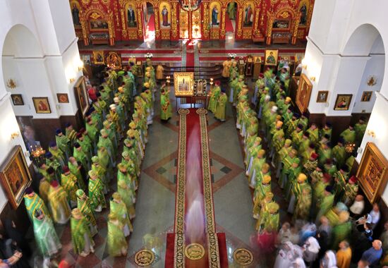 Праздничное богослужение по случаю 80-летия Луганской епархии