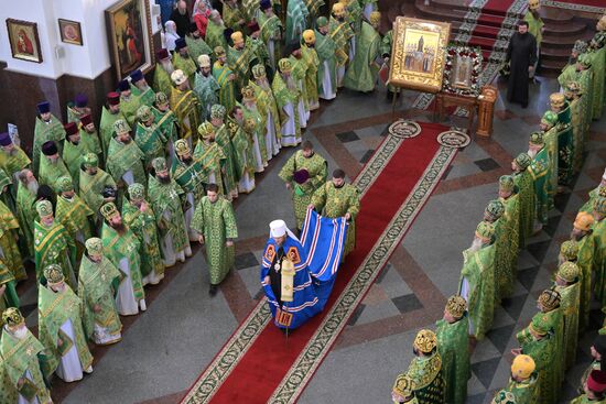 Праздничное богослужение по случаю 80-летия Луганской епархии