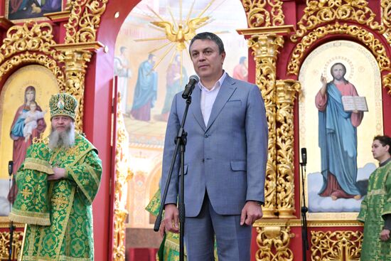 Праздничное богослужение по случаю 80-летия Луганской епархии