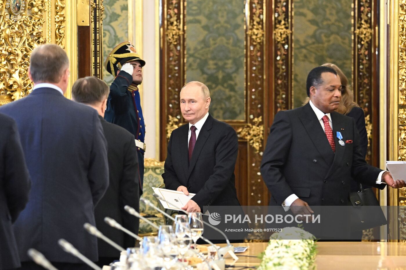 Президент Владимир Путин встретился с президентом Конго Дени Сассу-Нгессо