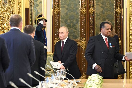 Президент Владимир Путин встретился с президентом Конго Дени Сассу-Нгессо