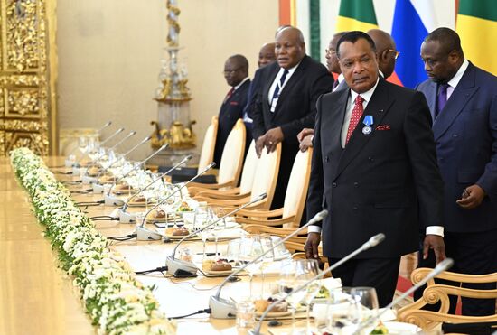 Президент Владимир Путин встретился с президентом Конго Дени Сассу-Нгессо