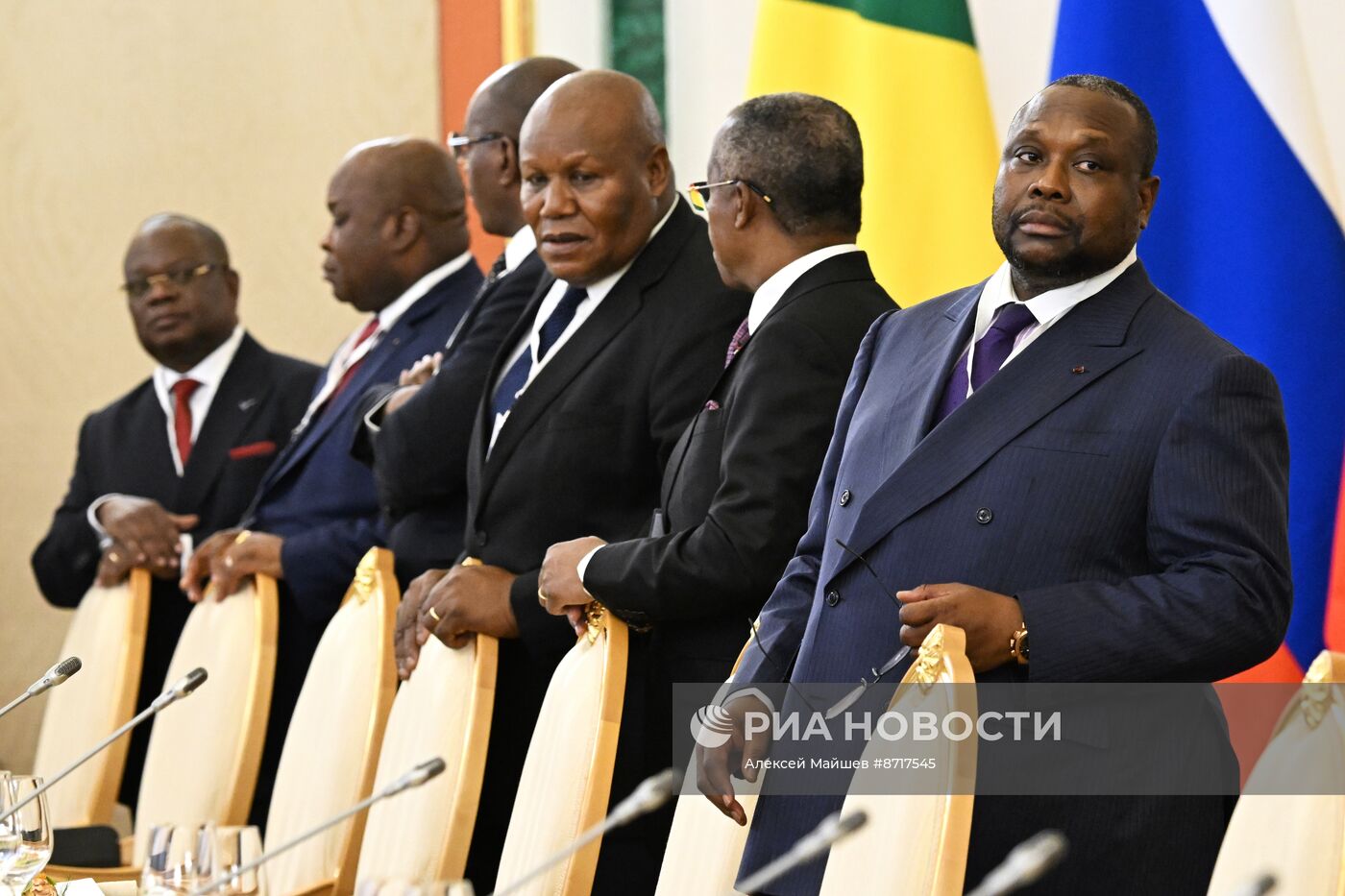 Президент Владимир Путин встретился с президентом Конго Дени Сассу-Нгессо