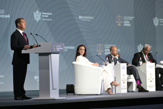 Петербургский международный юридический форум-2024