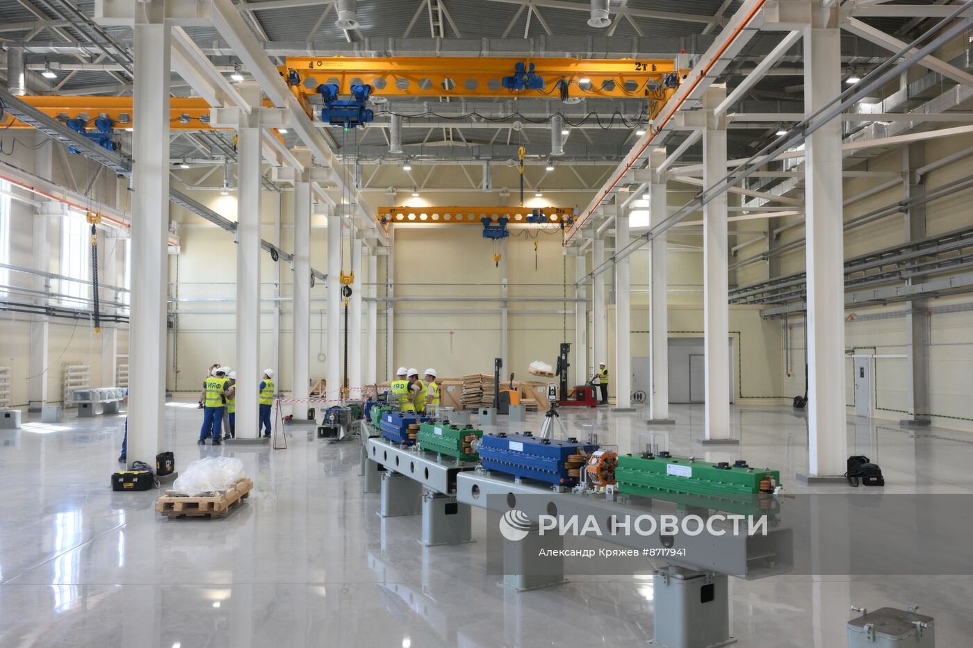 Сборка оборудования ускорительного комплекса ЦКП "СКИФ"