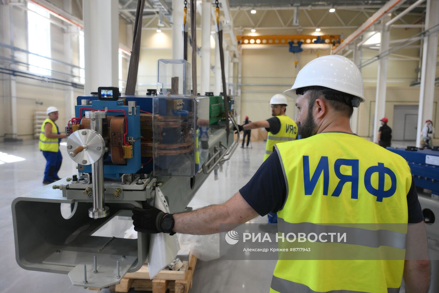 Сборка оборудования ускорительного комплекса ЦКП "СКИФ"