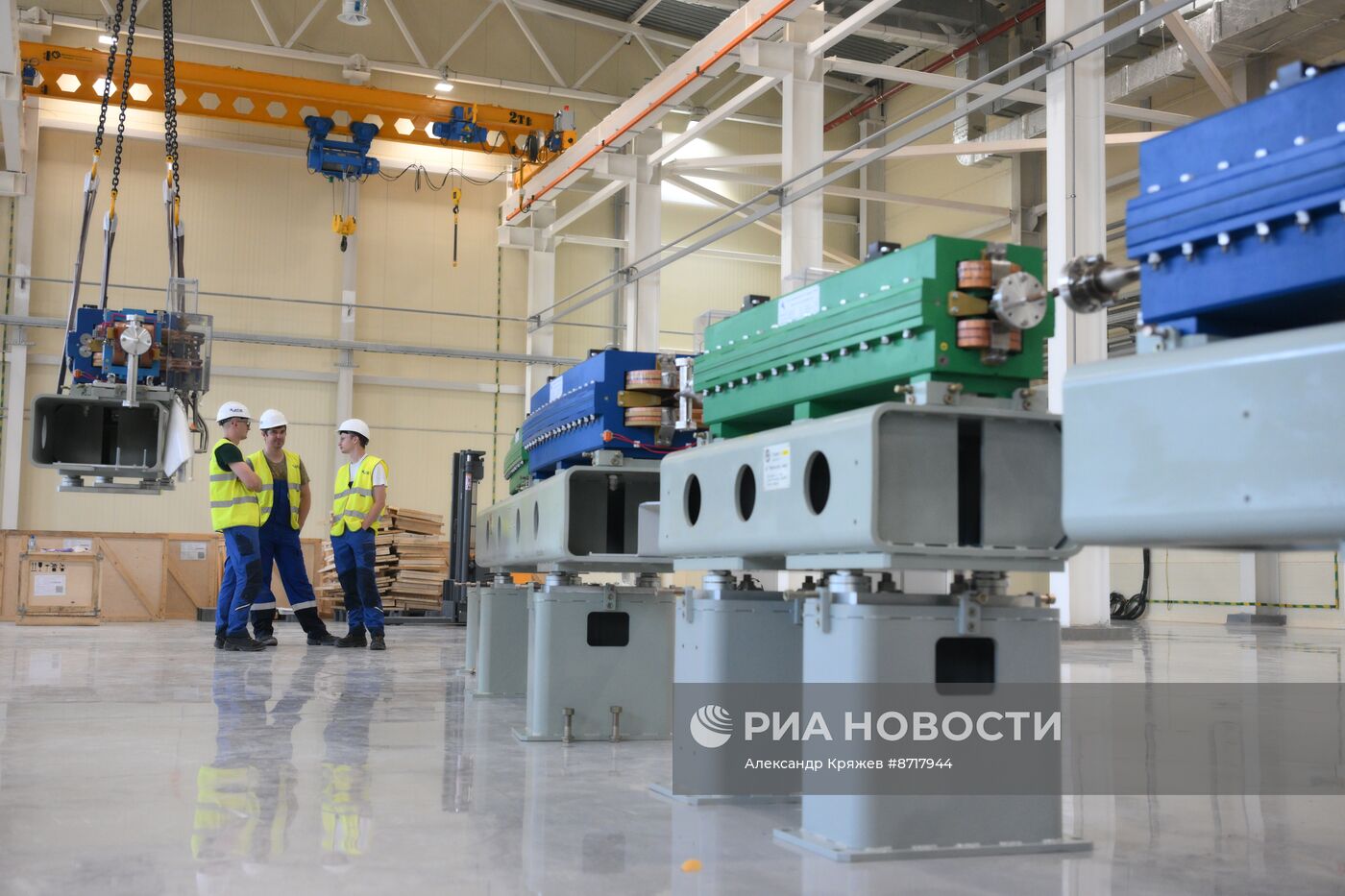 Сборка оборудования ускорительного комплекса ЦКП "СКИФ"