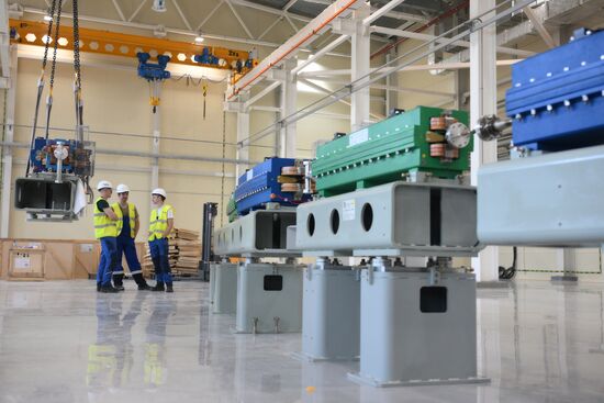 Сборка оборудования ускорительного комплекса ЦКП "СКИФ"