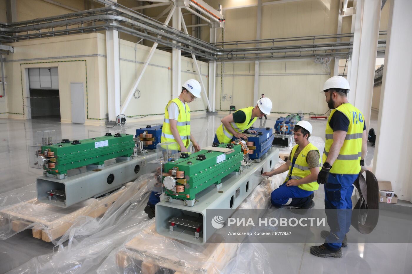 Сборка оборудования ускорительного комплекса ЦКП "СКИФ"