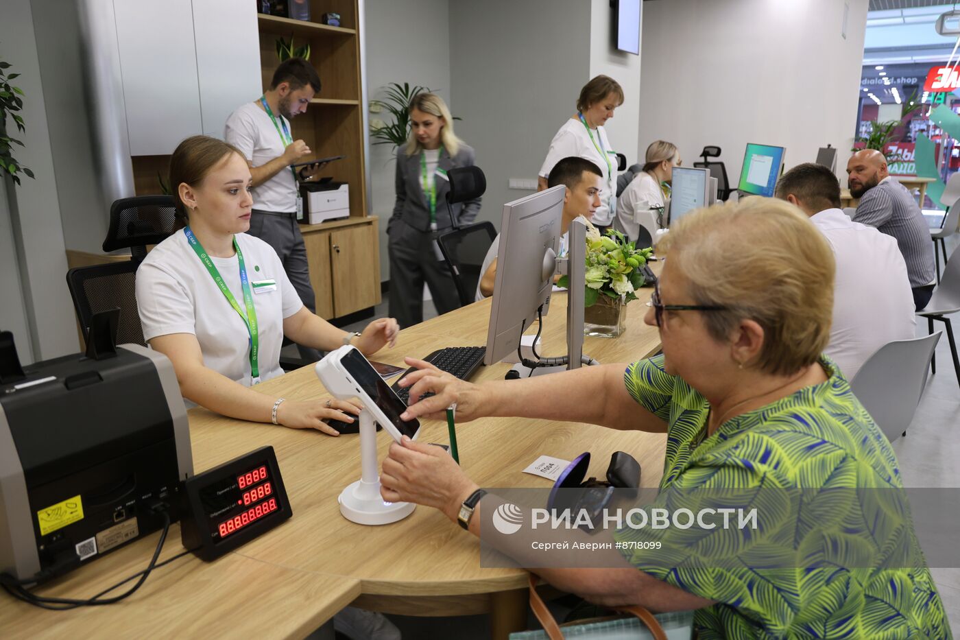 Открытие полноформатных отделений Сбера в ДНР и ЛНР