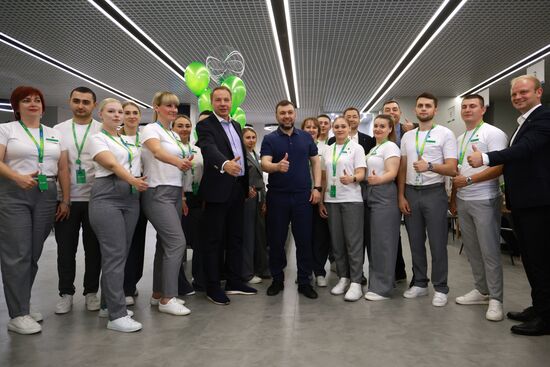 Открытие полноформатных отделений Сбера в ДНР и ЛНР