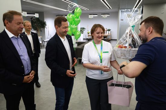 Открытие полноформатных отделений Сбера в ДНР и ЛНР