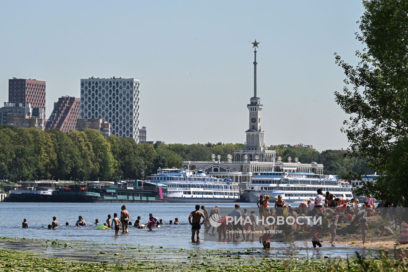 Жаркая погода в Москве