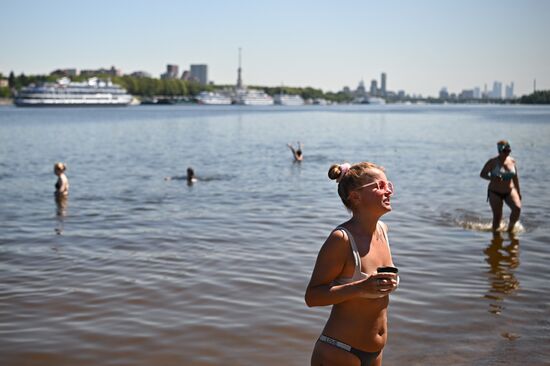 Жаркая погода в Москве