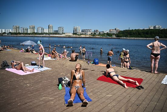 Жаркая погода в Москве