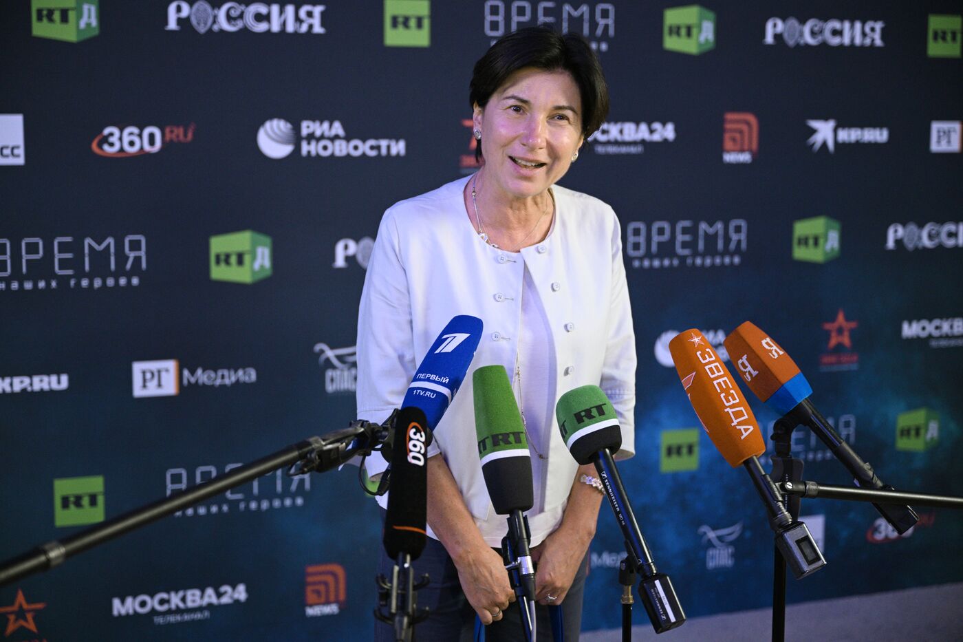 Выставка "Россия". Церемония открытия Международного фестиваля документального кино "RT.Док: Время наших героев"