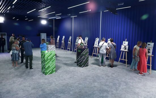 Выставка "Россия". Церемония открытия Международного фестиваля документального кино "RT.Док: Время наших героев"