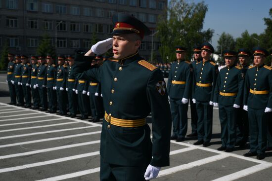 Выпуск офицеров в Новосибирском военном институте войск национальной гвардии РФ