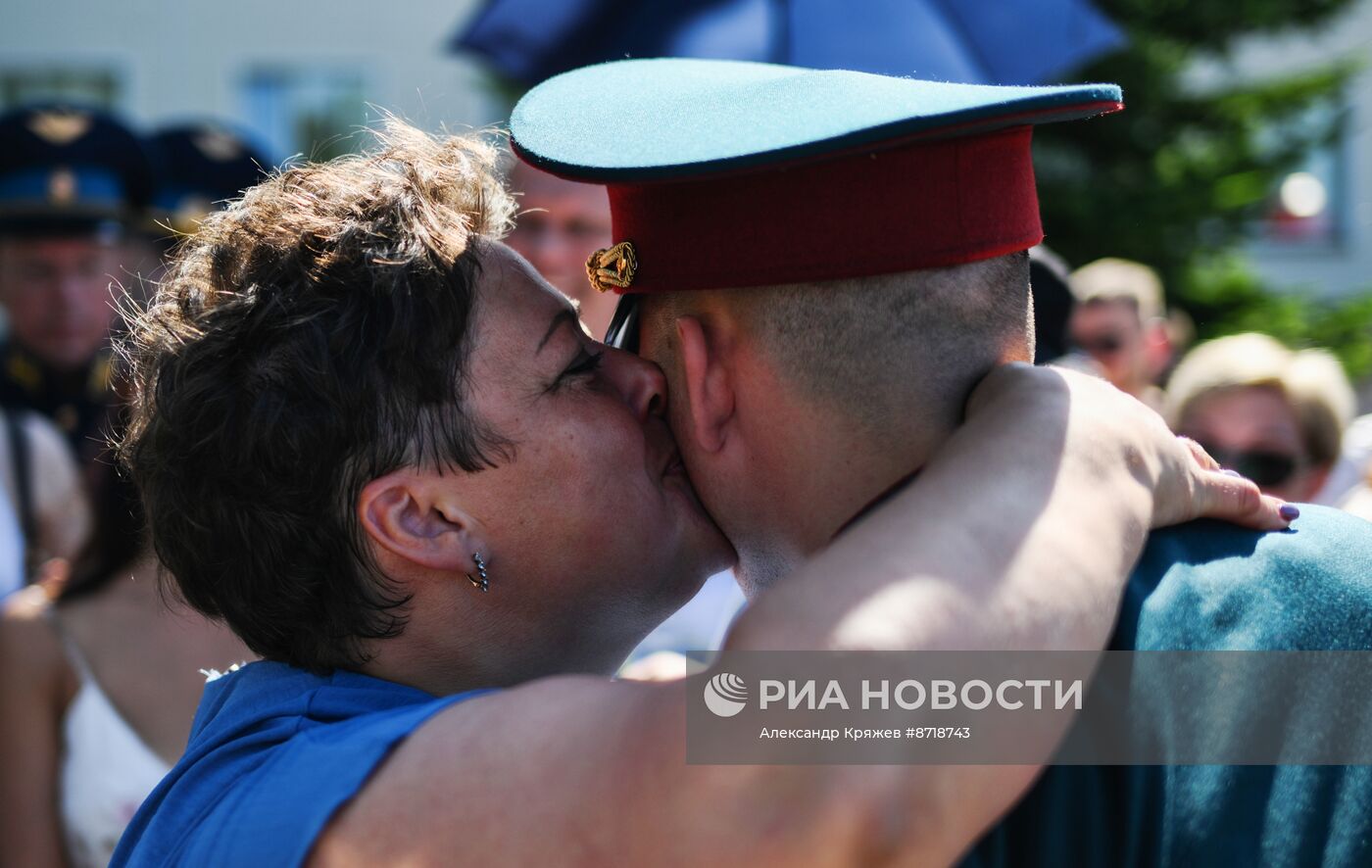 Выпуск офицеров в Новосибирском военном институте войск национальной гвардии РФ