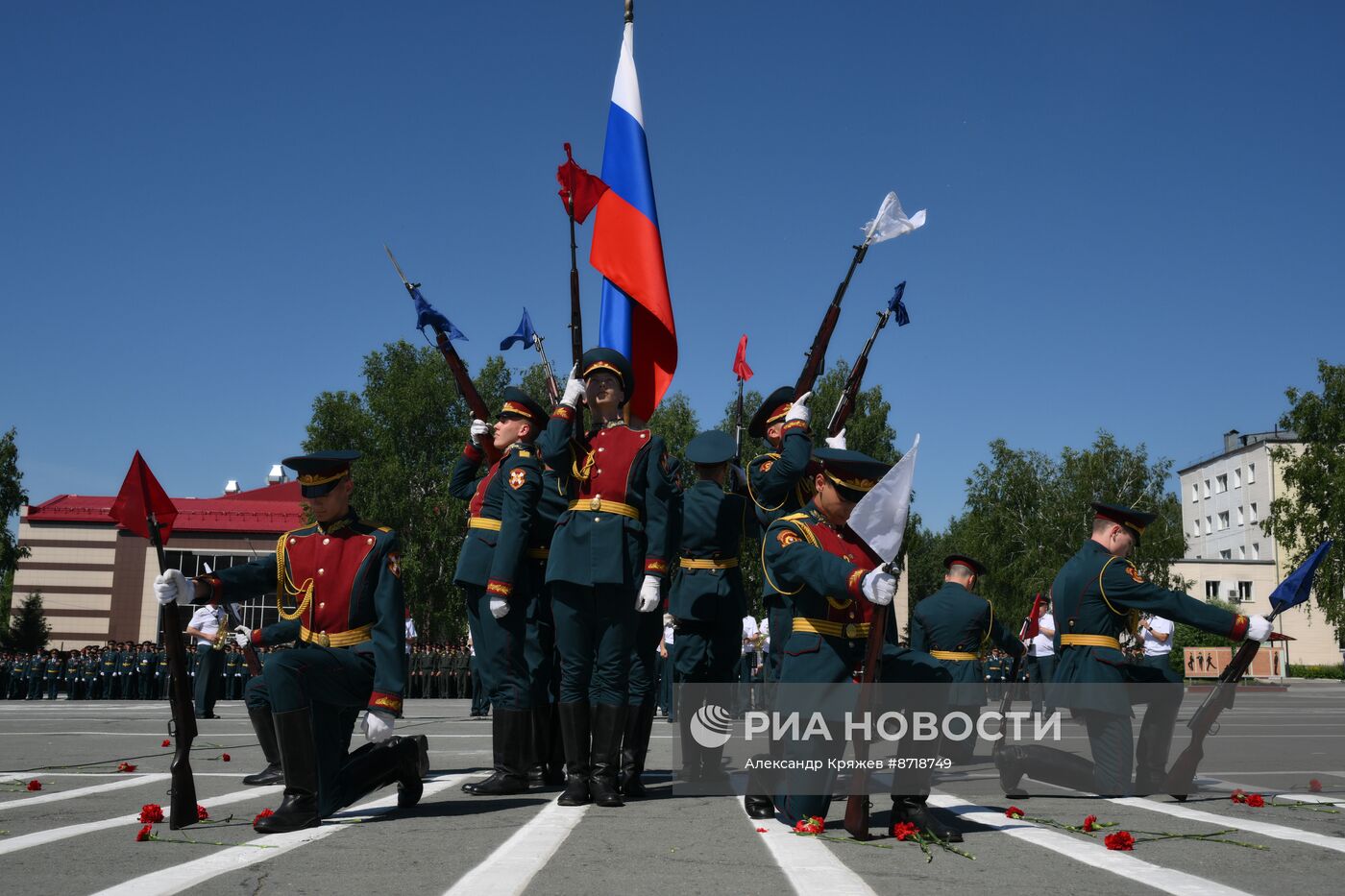 Выпуск офицеров в Новосибирском военном институте войск национальной гвардии РФ