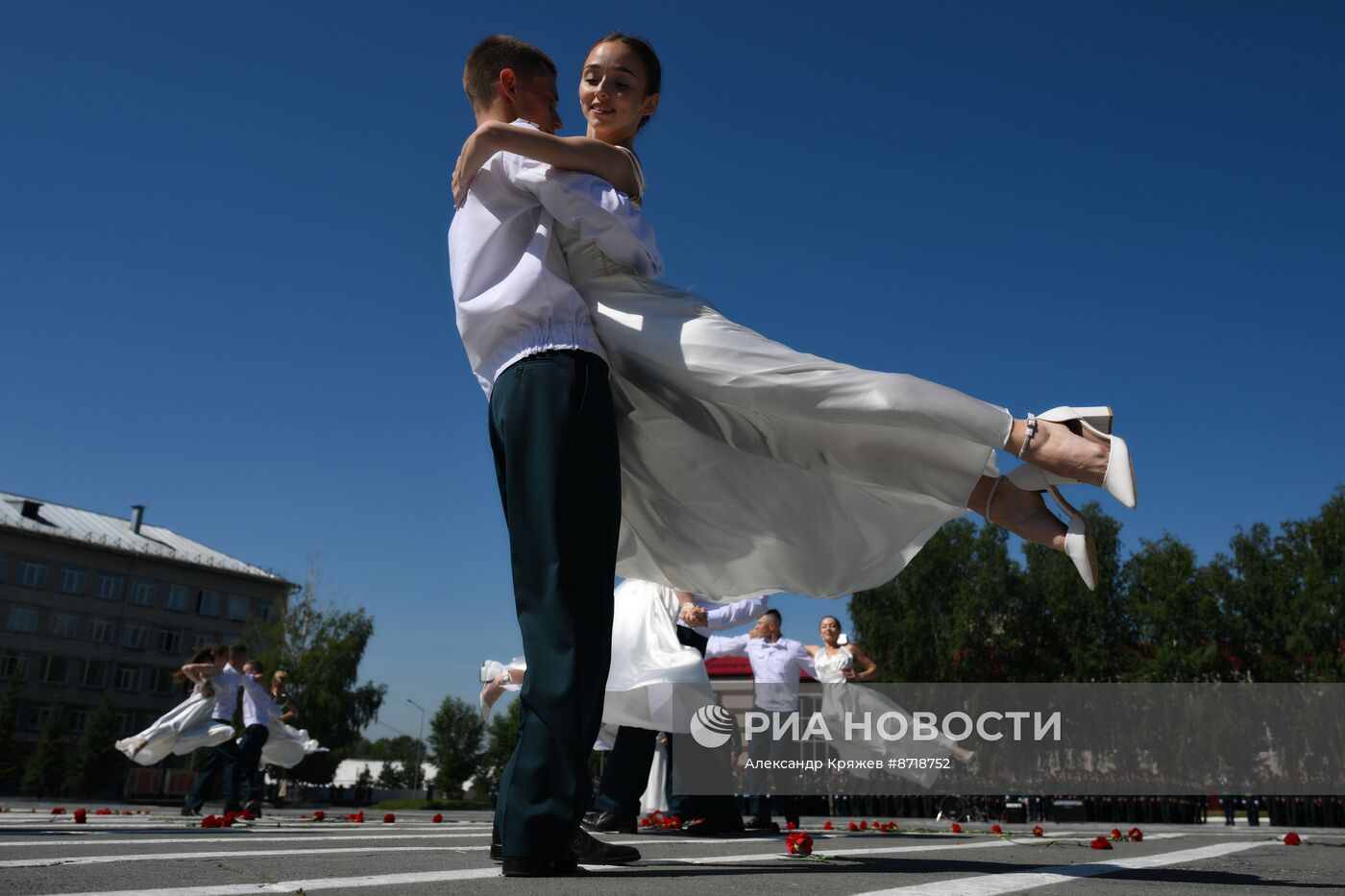 Выпуск офицеров в Новосибирском военном институте войск национальной гвардии РФ