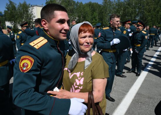 Выпуск офицеров в Новосибирском военном институте войск национальной гвардии РФ