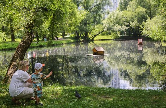 Отдых в Воронцовском парке в Москве