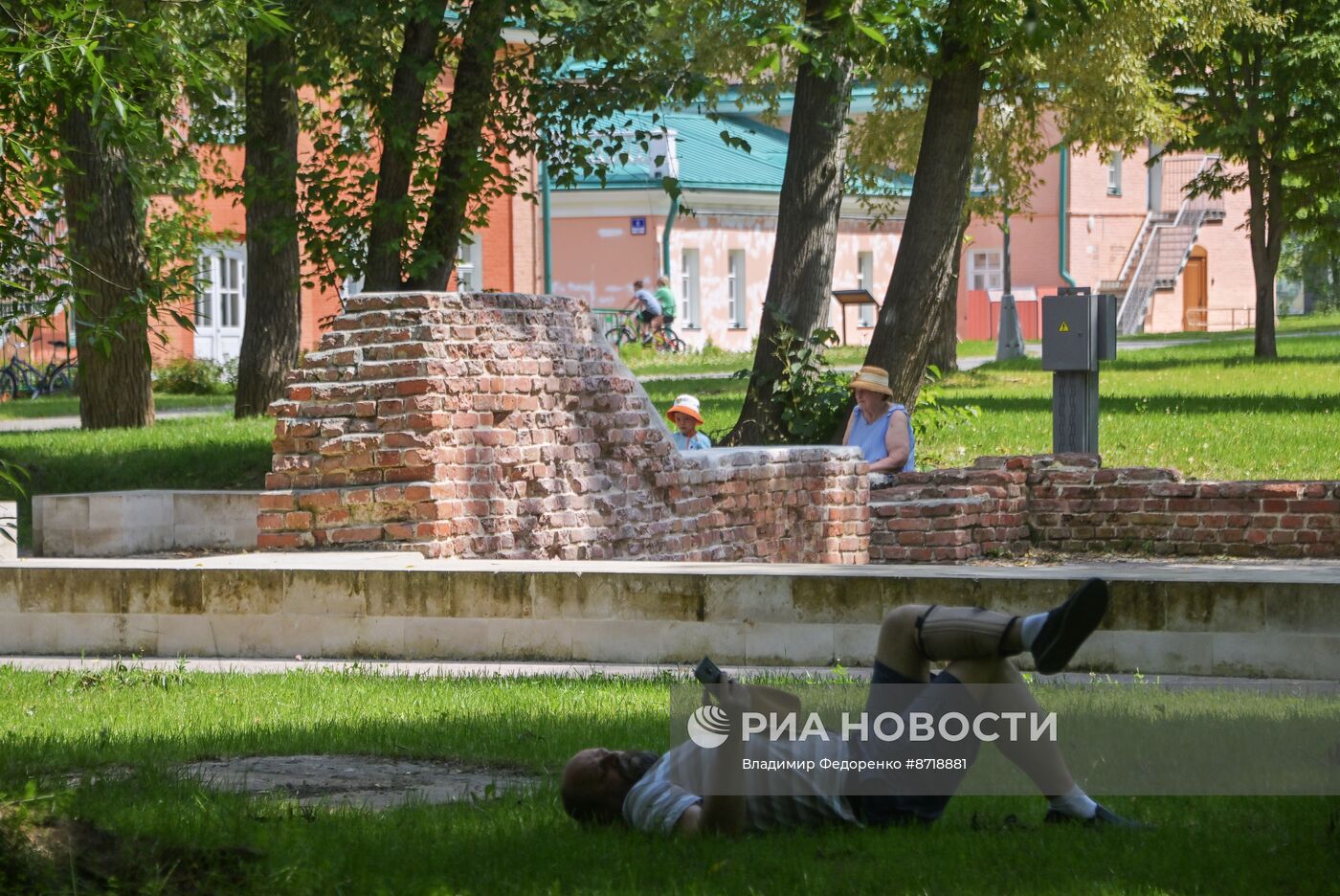 Отдых в Воронцовском парке в Москве