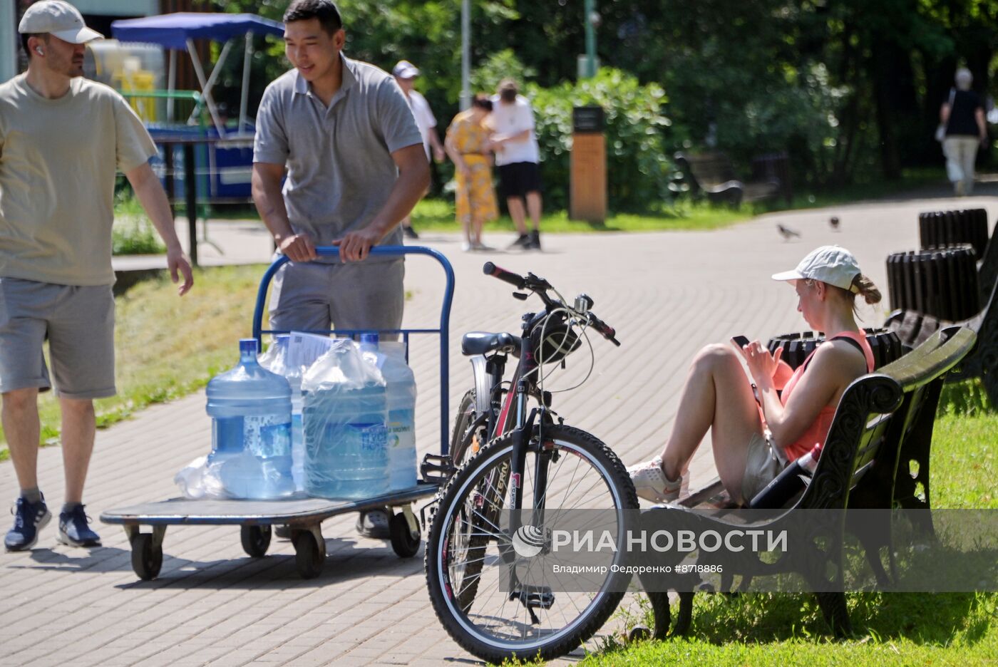 Отдых в Воронцовском парке в Москве