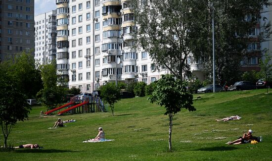 Жаркая погода в Москве