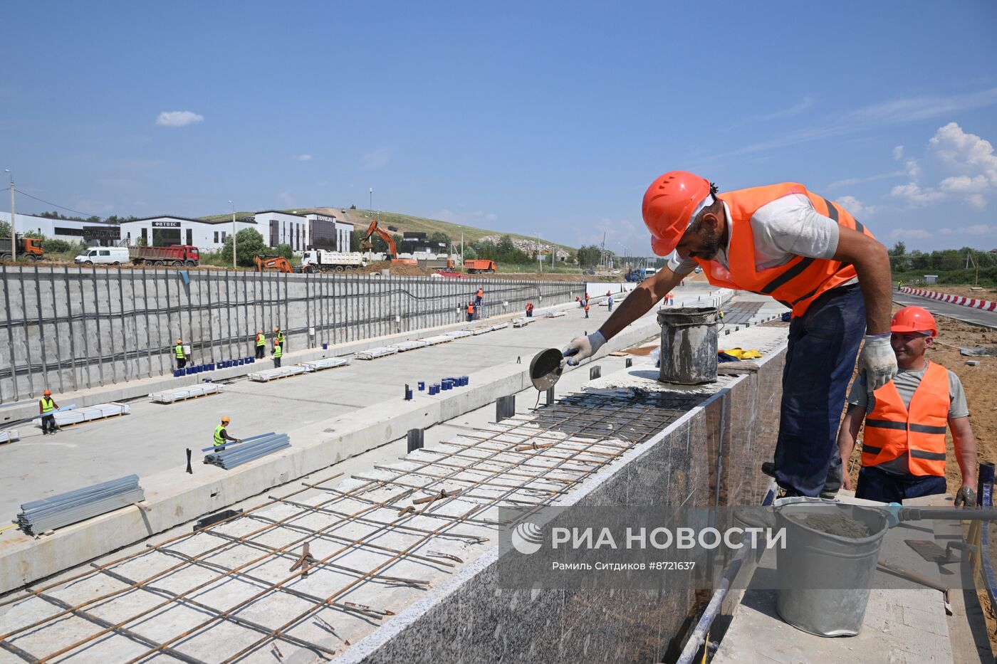 Мэр Москвы С. Собянин осмотрел объекты в ТиНАО