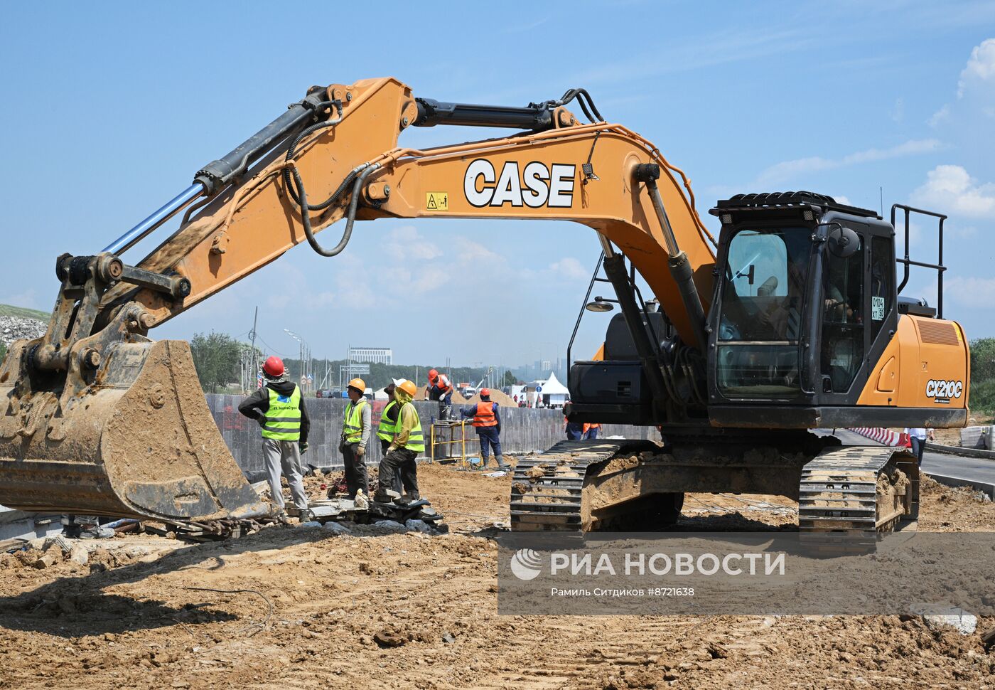 Мэр Москвы С. Собянин осмотрел объекты в ТиНАО