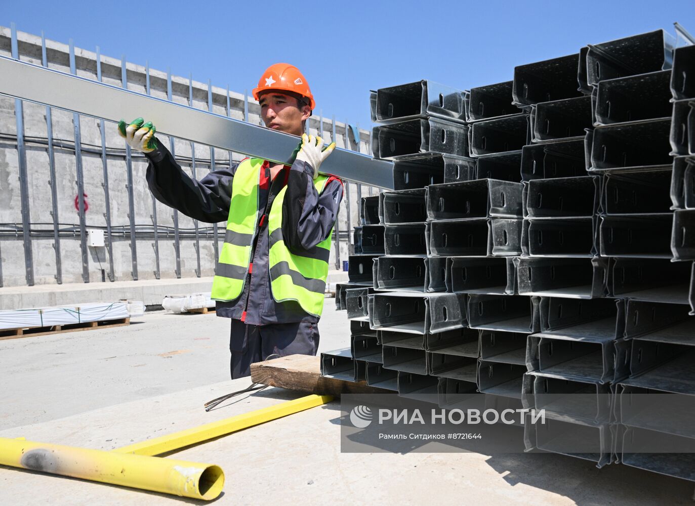 Мэр Москвы С. Собянин осмотрел объекты в ТиНАО