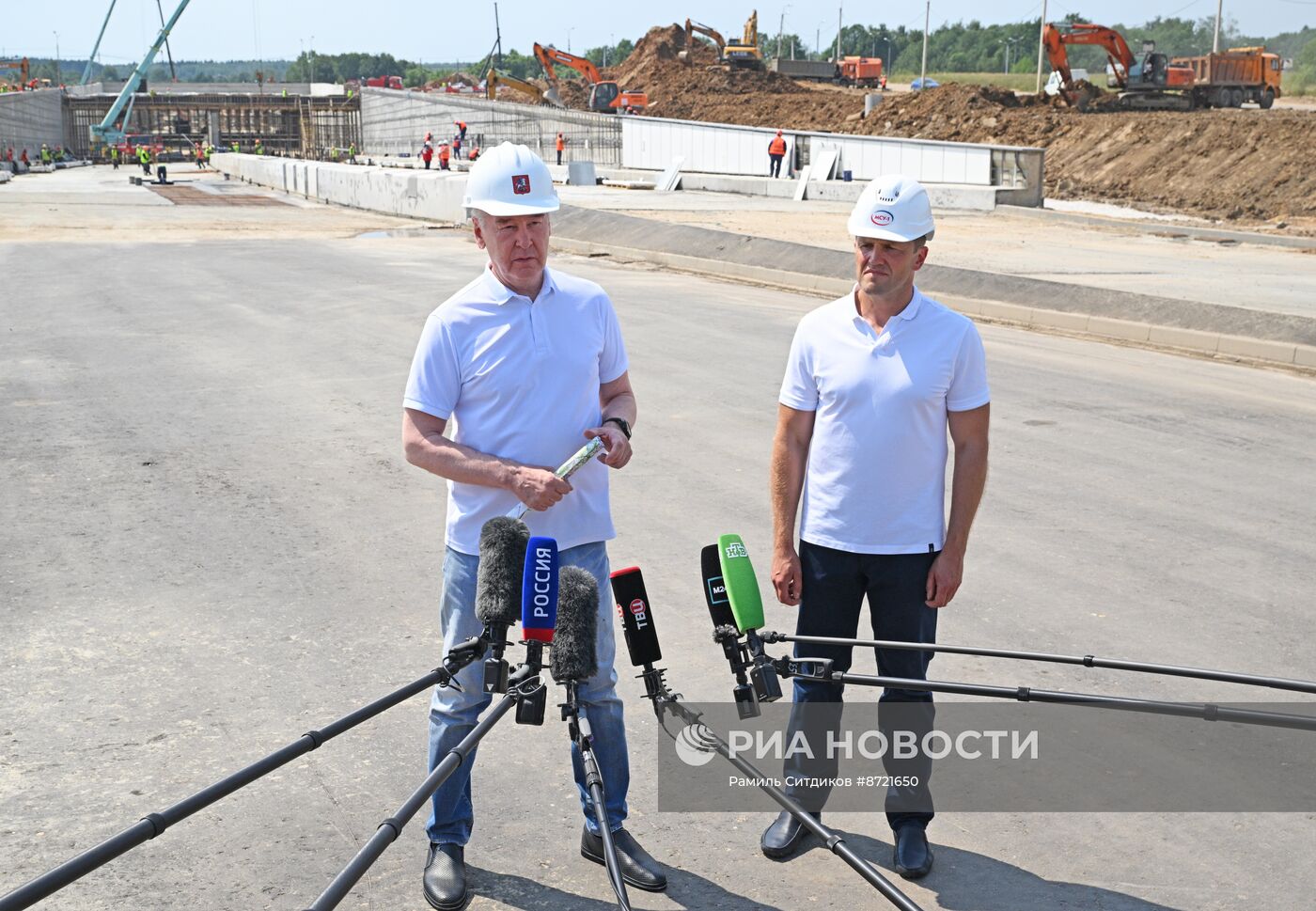 Мэр Москвы С. Собянин осмотрел объекты в ТиНАО