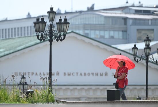 Жаркая погода в Москве