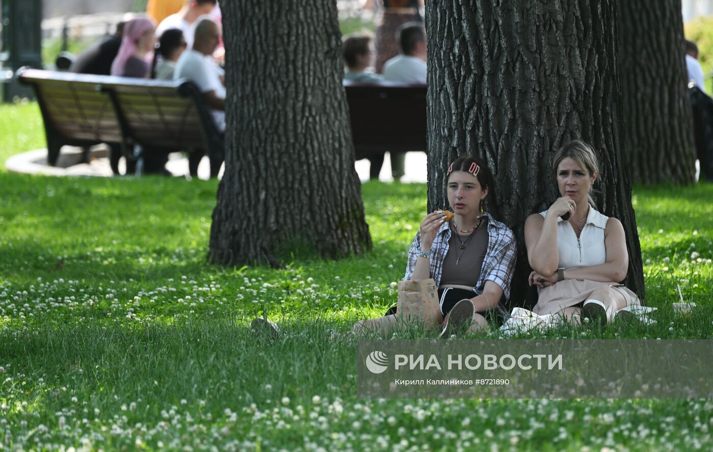 Жаркая погода в Москве