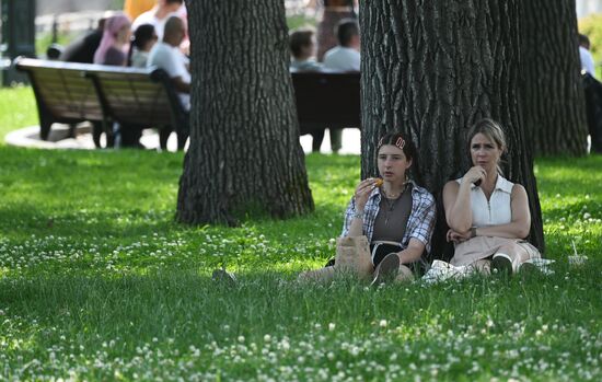 Жаркая погода в Москве