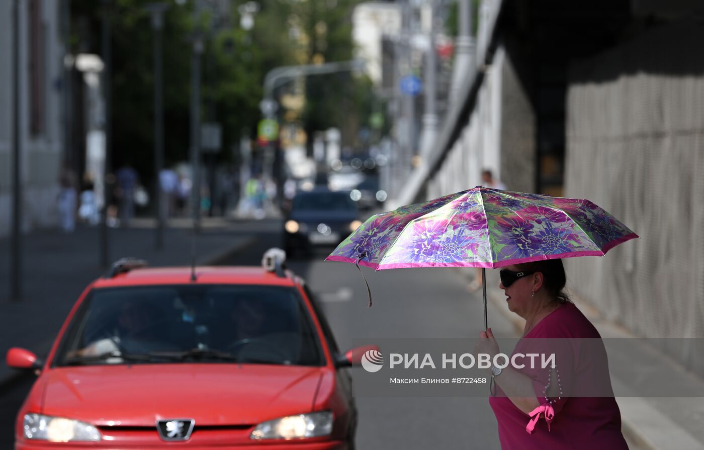 Жаркая погода в Москве