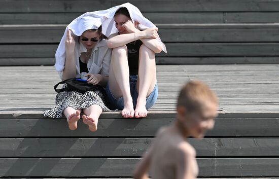 Жаркая погода в Москве