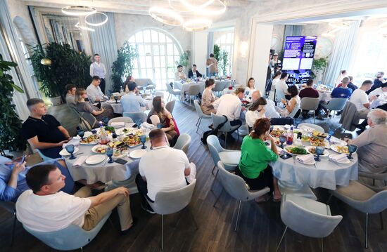Выставка "Россия". Научный завтрак "Технологический суверенитет: партнерство государства и бизнеса в развитии науки и технологий"