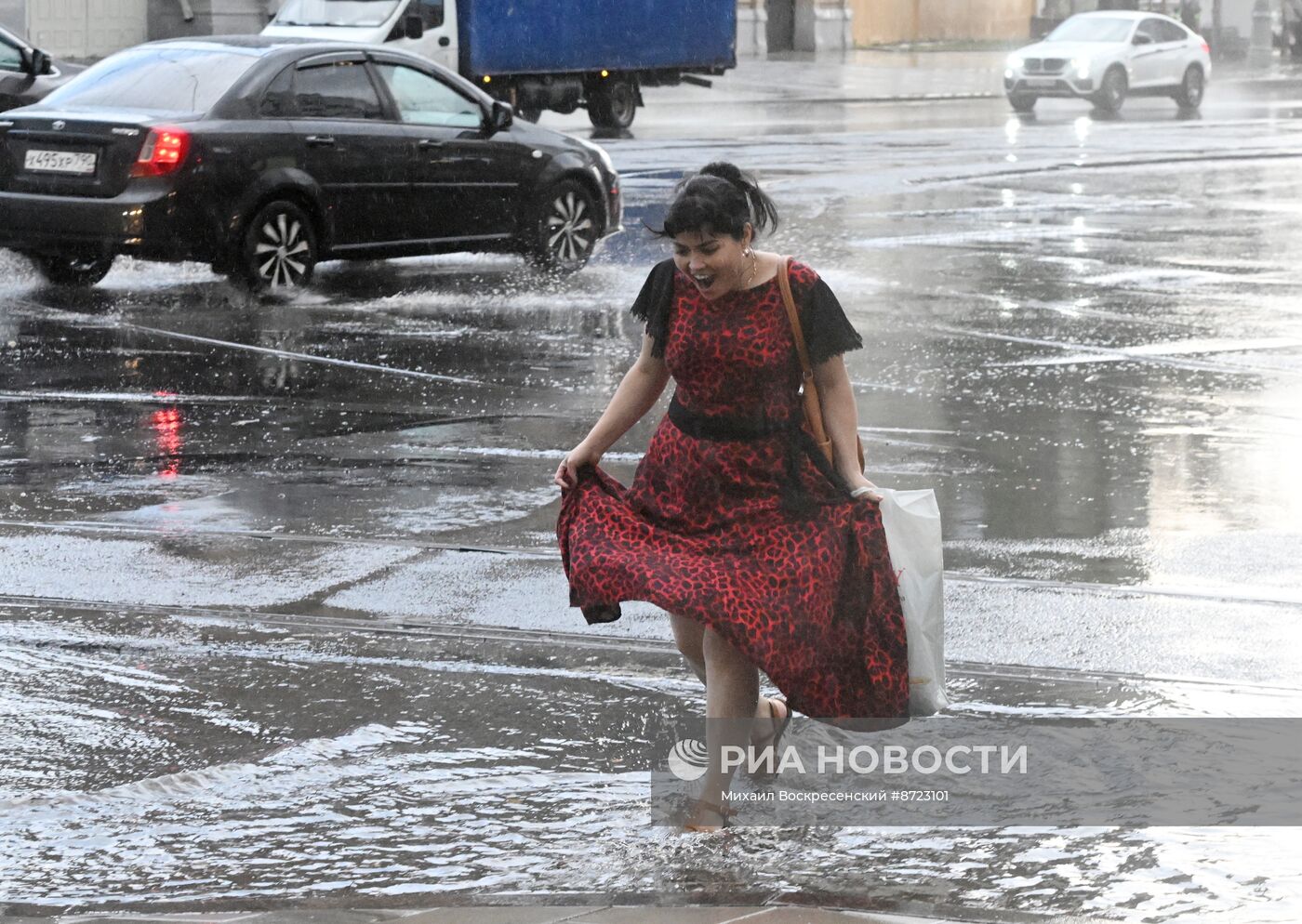 Сильный дождь в Москве