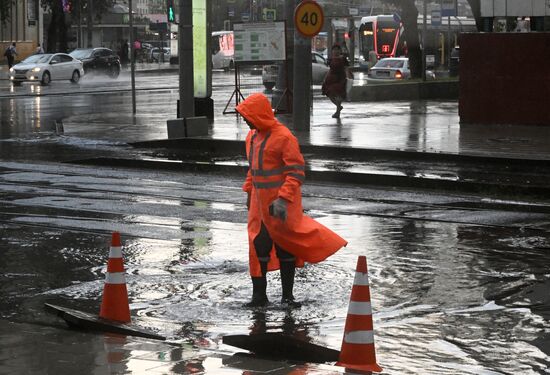 Сильный дождь в Москве