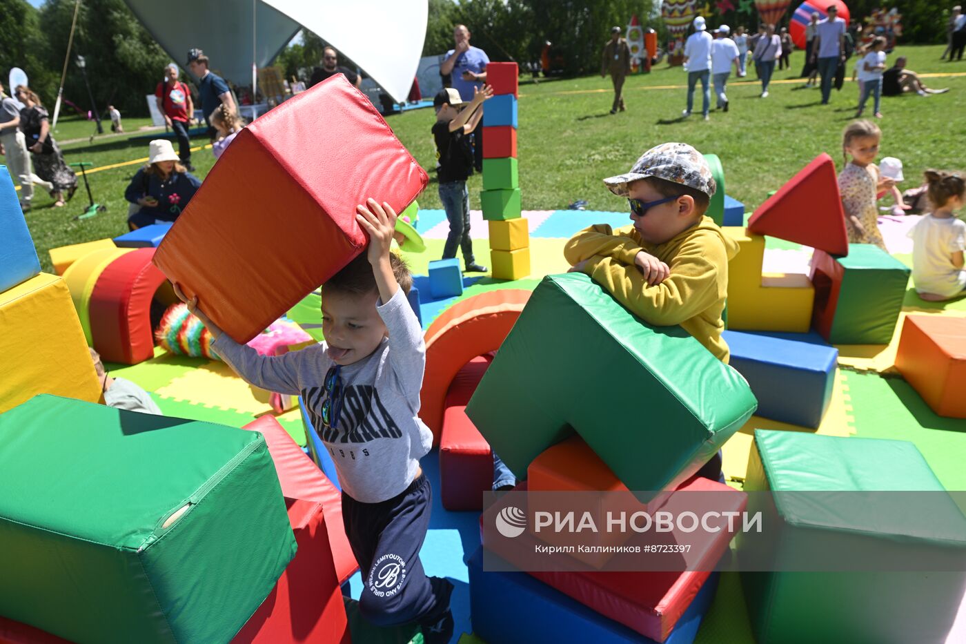 Празднование Дня семьи, любви и верности в "Царицыне"