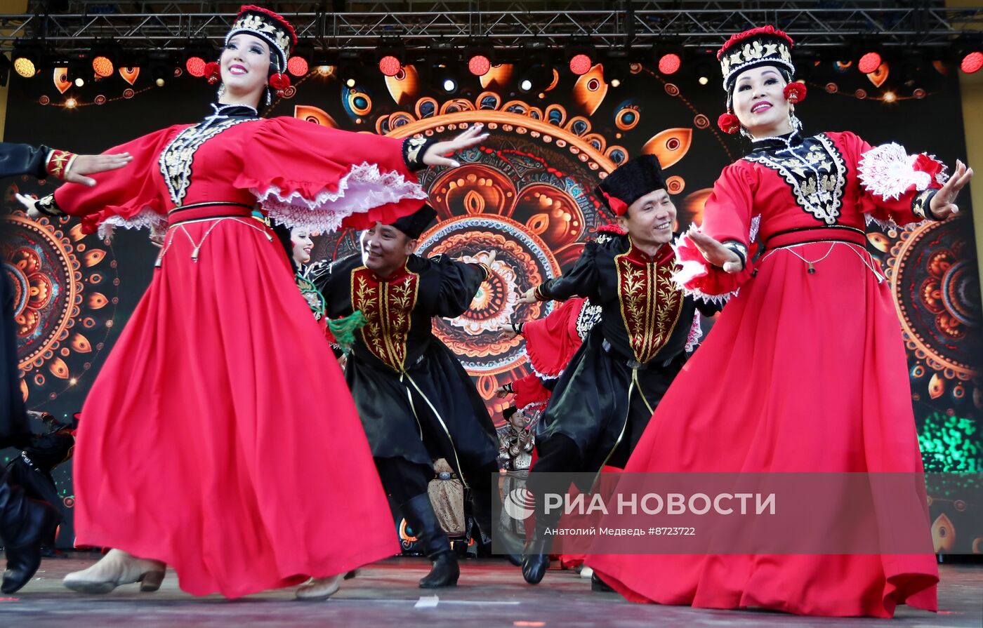 Выставка "Россия". Концертная программа "Фестивальная палитра"