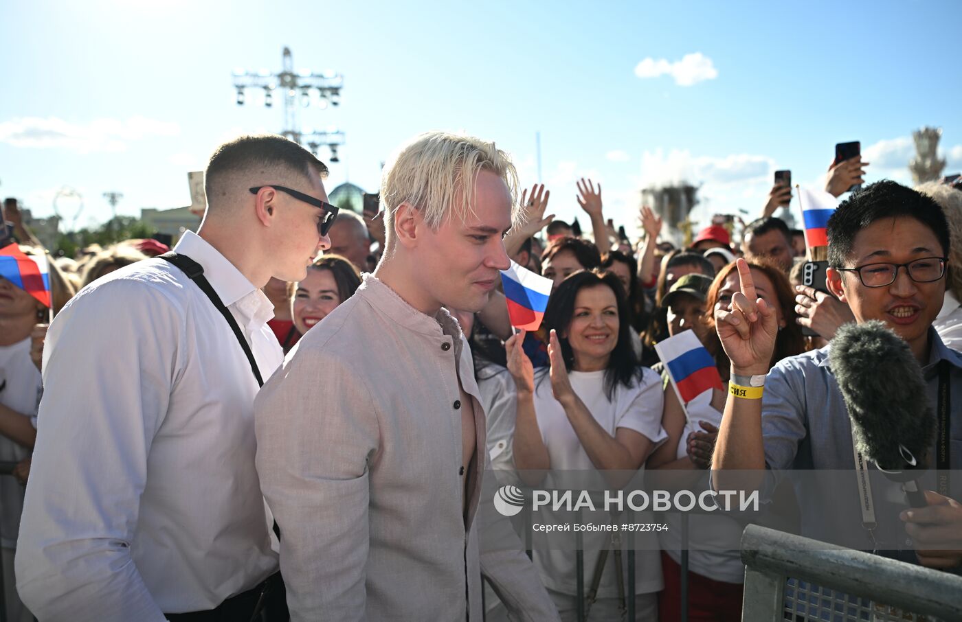 Выставка "Россия". Торжественный концерт "Россия нигде не заканчивается", посвящённый завершению выставки