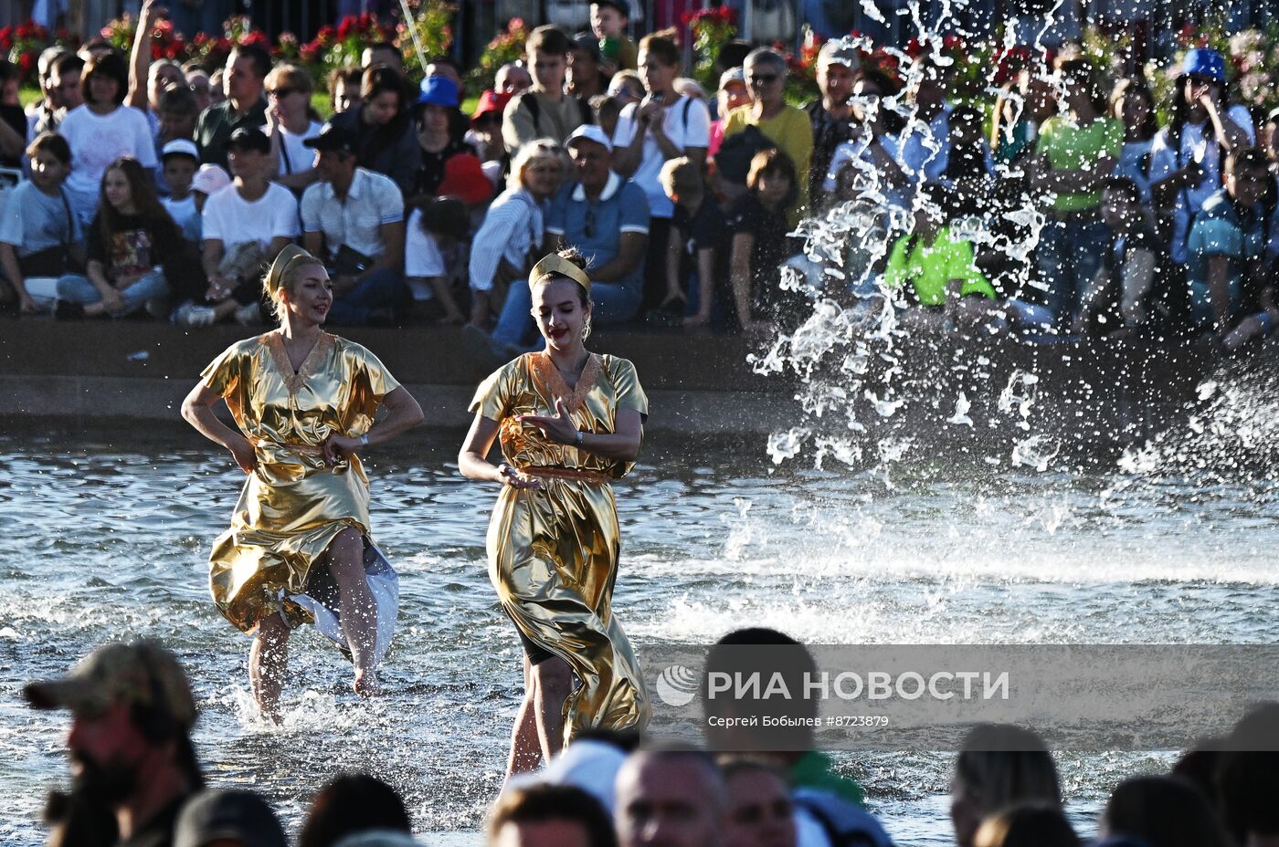 Выставка "Россия". Торжественный концерт "Россия нигде не заканчивается", посвящённый завершению выставки 