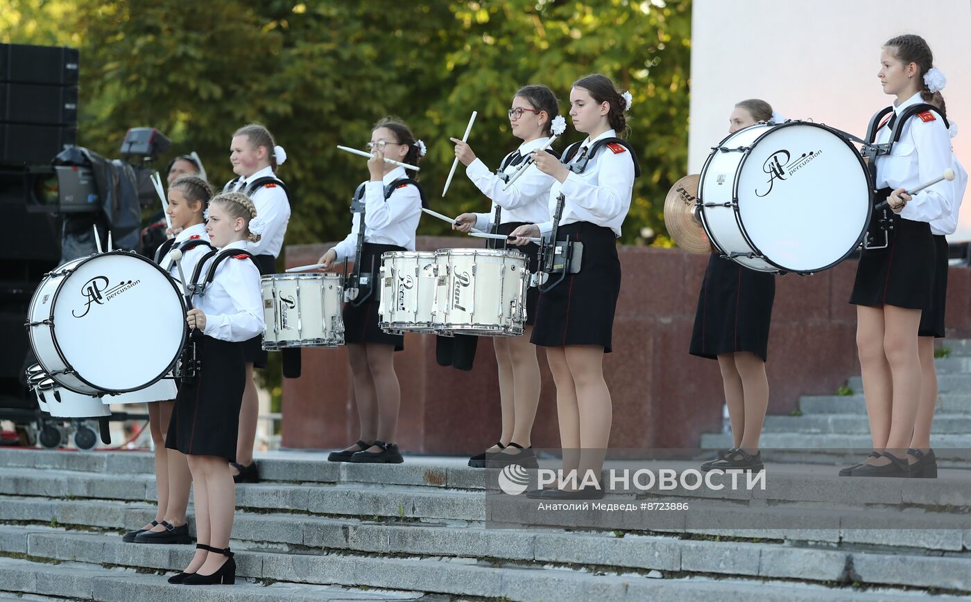 Выставка "Россия". Торжественный концерт "Россия нигде не заканчивается", посвящённый завершению выставки 